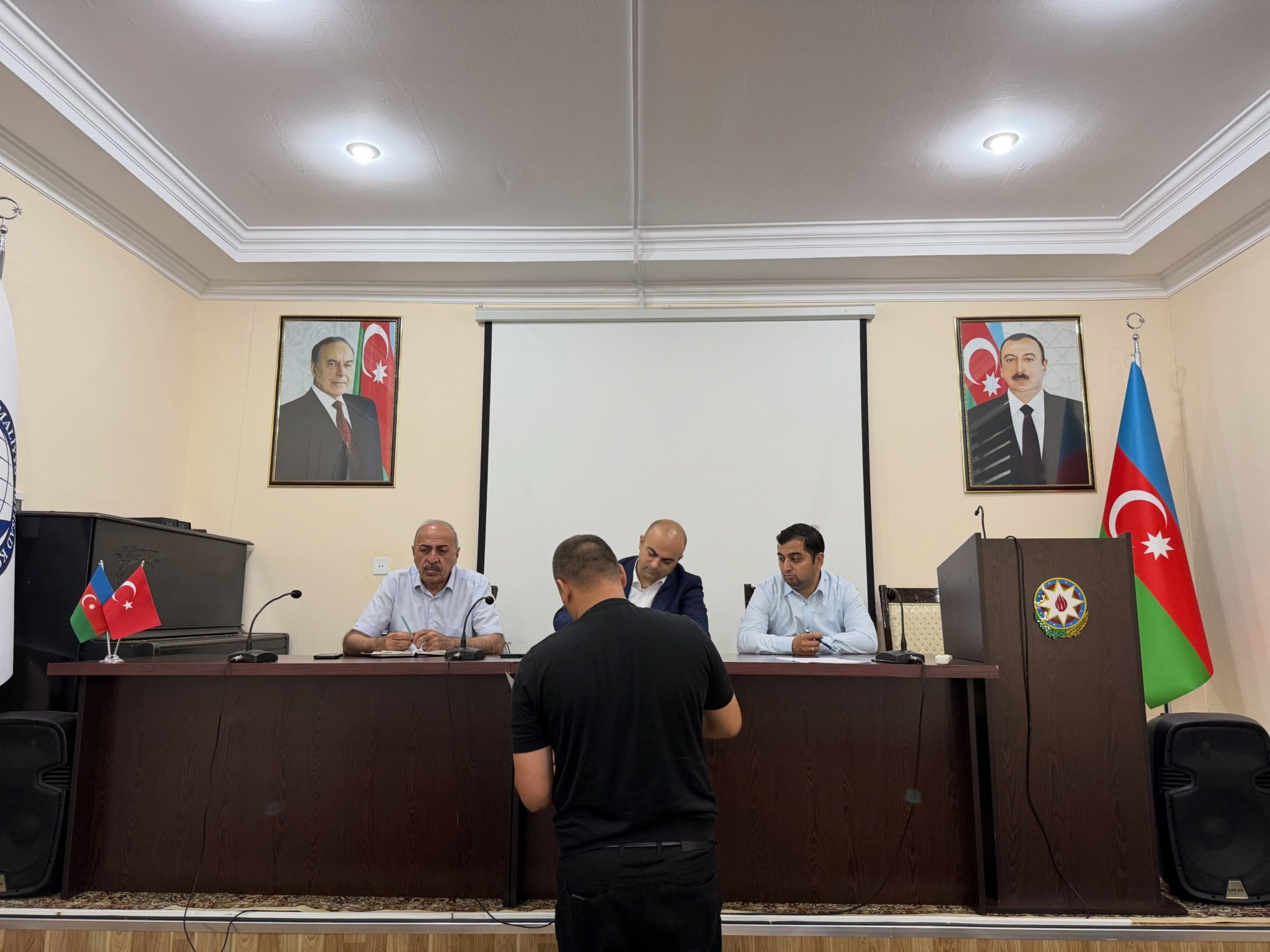 AzMİK-də əlavə təhsil üzrə qeydiyyat davam edir — avqust 2026